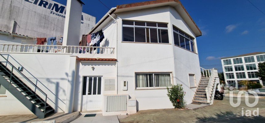 Maison T9 à Meirinhas de 180 m²