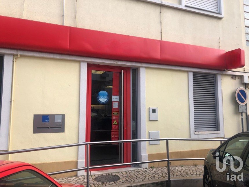 Shop / premises commercial in Carregado e Cadafais of 124 m²