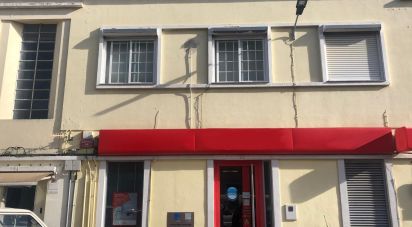 Boutique/Local commercial à Carregado e Cadafais de 124 m²