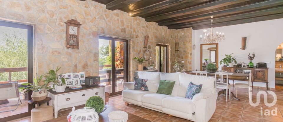 Moradia T4 em Turcifal de 465 m²