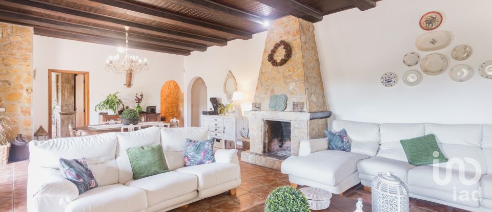 Moradia T4 em Turcifal de 465 m²