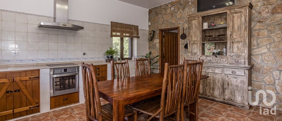 Moradia T4 em Turcifal de 465 m²