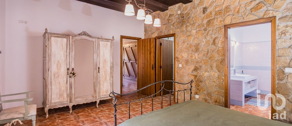 Moradia T4 em Turcifal de 465 m²