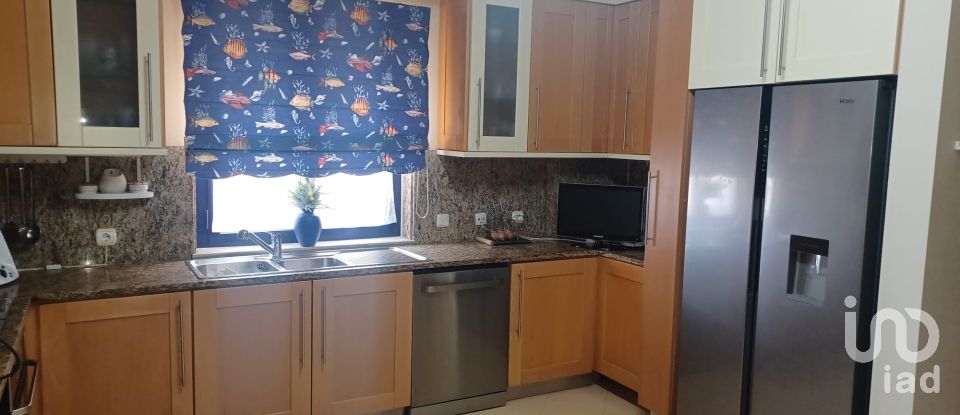 House T5 in Palmela of 360 m²