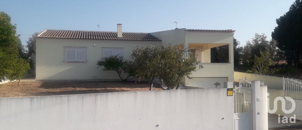 Moradia T3 em Aldeia do Mato e Souto de 330 m²