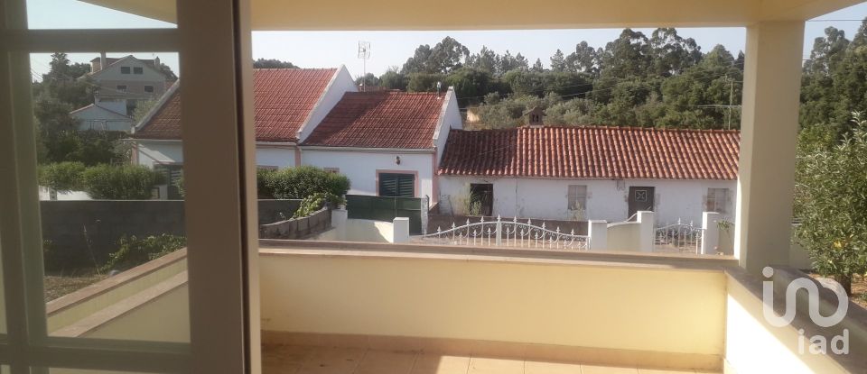 Moradia T3 em Aldeia do Mato e Souto de 330 m²