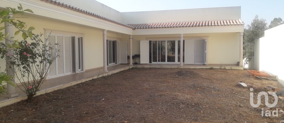 Moradia T3 em Aldeia do Mato e Souto de 330 m²