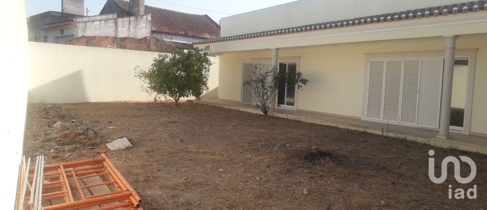 Moradia T3 em Aldeia do Mato e Souto de 330 m²