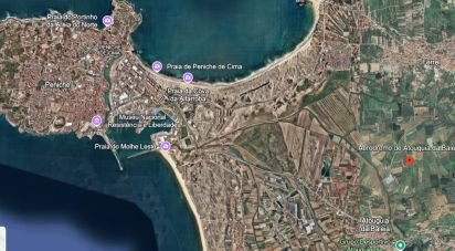 Terrain à Atouguia da Baleia de 4 400 m²