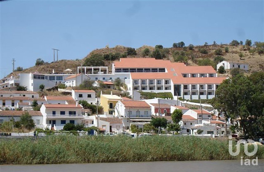 Hotel 3* em Alcoutim e Pereiro de 4 075 m²