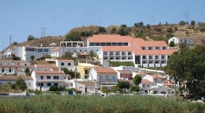 Hôtel 3* à Alcoutim e Pereiro de 4 075 m²