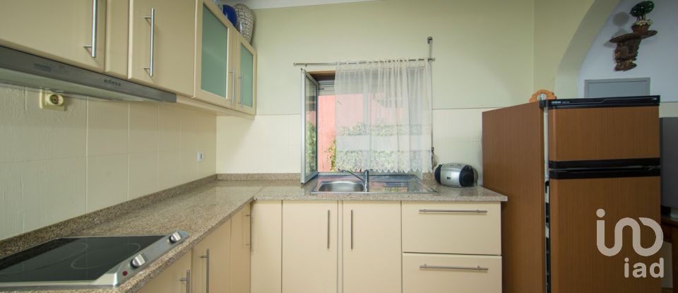 Casa de aldeia T2 em Castanheira de Pêra e Coentral de 144 m²