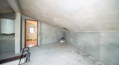 Maison de village T2 à Castanheira de Pêra e Coentral de 144 m²