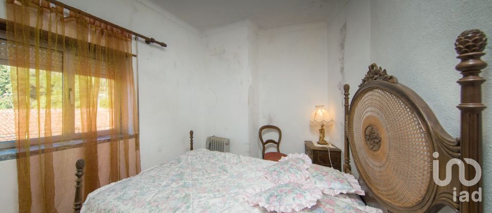 Casa de aldeia T2 em Castanheira de Pêra e Coentral de 144 m²