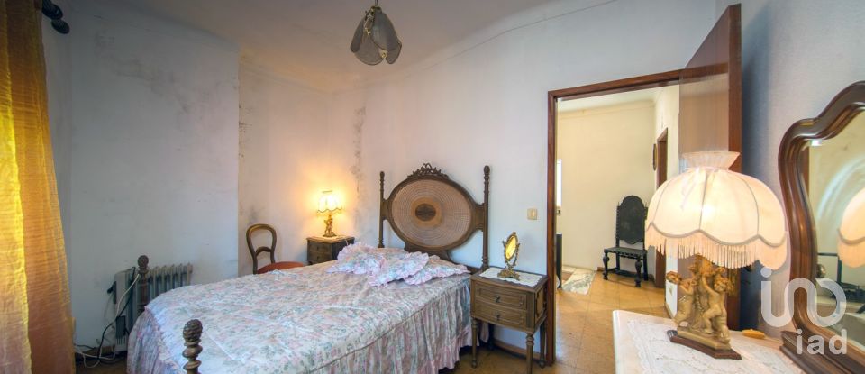 Casa de aldeia T2 em Castanheira de Pêra e Coentral de 144 m²