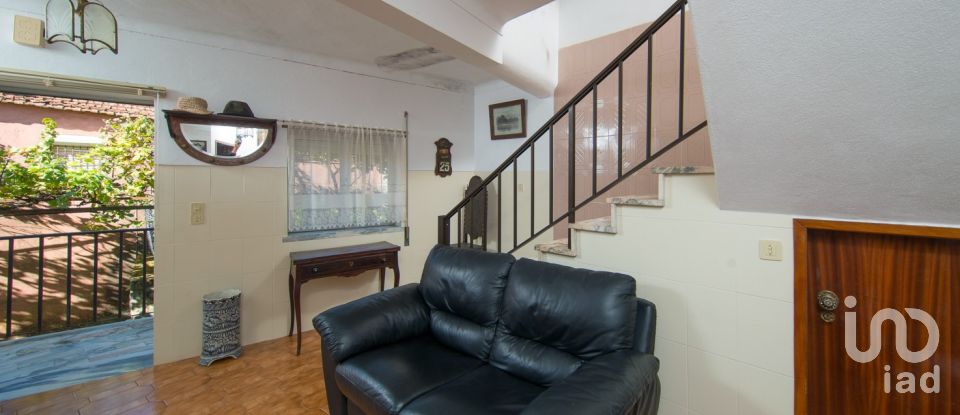 Casa de aldeia T2 em Castanheira de Pêra e Coentral de 144 m²