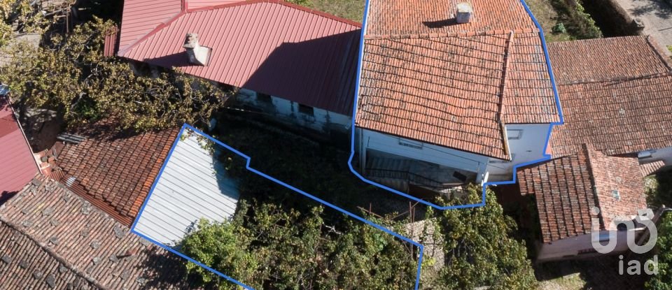 Casa de aldeia T2 em Castanheira de Pêra e Coentral de 144 m²