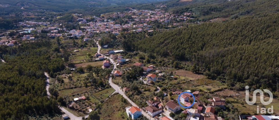 Casa de aldeia T2 em Castanheira de Pêra e Coentral de 144 m²