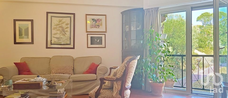 Apartment T3 in Carnaxide e Queijas of 119 m²