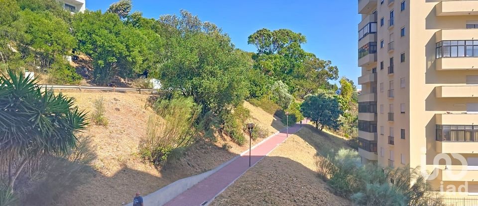 Apartment T3 in Carnaxide e Queijas of 119 m²