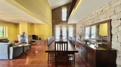 Maison T4 à Vouzela e Paços de Vilharigues de 260 m²