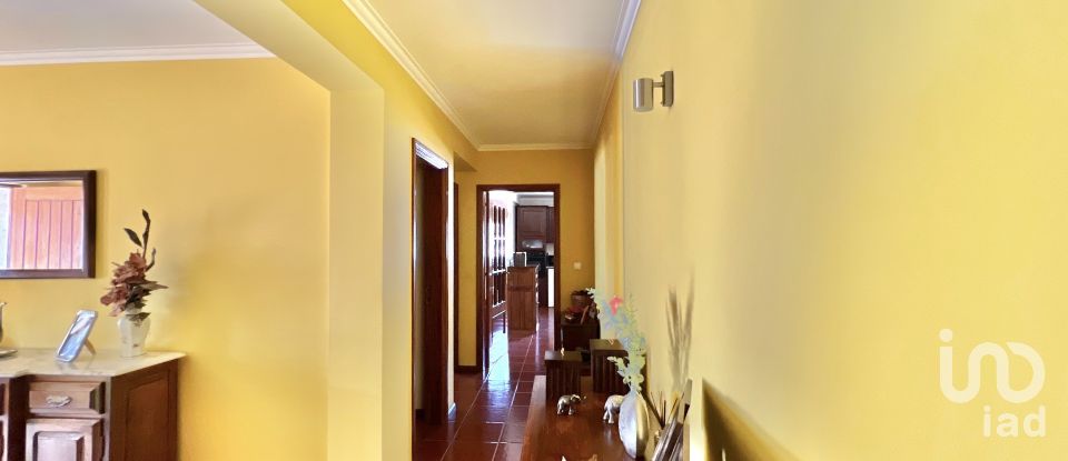 Moradia T4 em Vouzela e Paços de Vilharigues de 260 m²