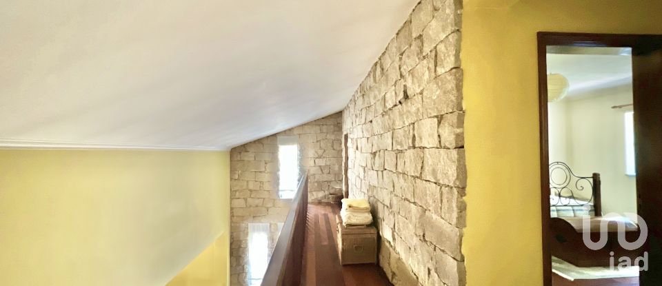 Moradia T4 em Vouzela e Paços de Vilharigues de 260 m²