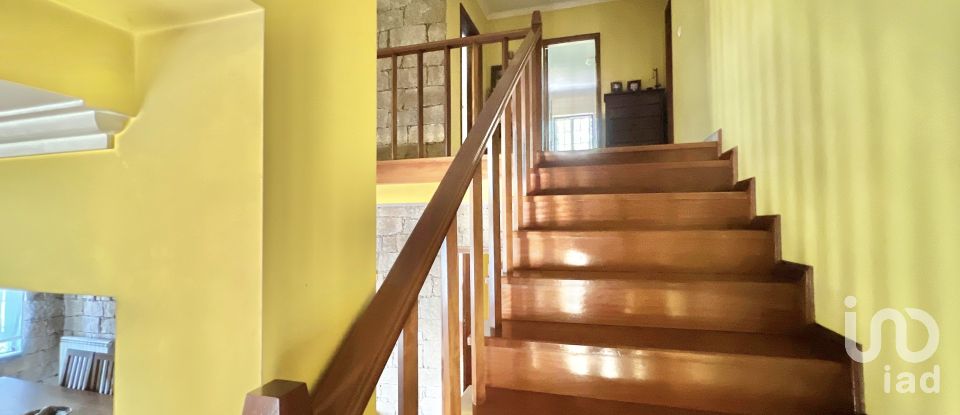 Moradia T4 em Vouzela e Paços de Vilharigues de 260 m²