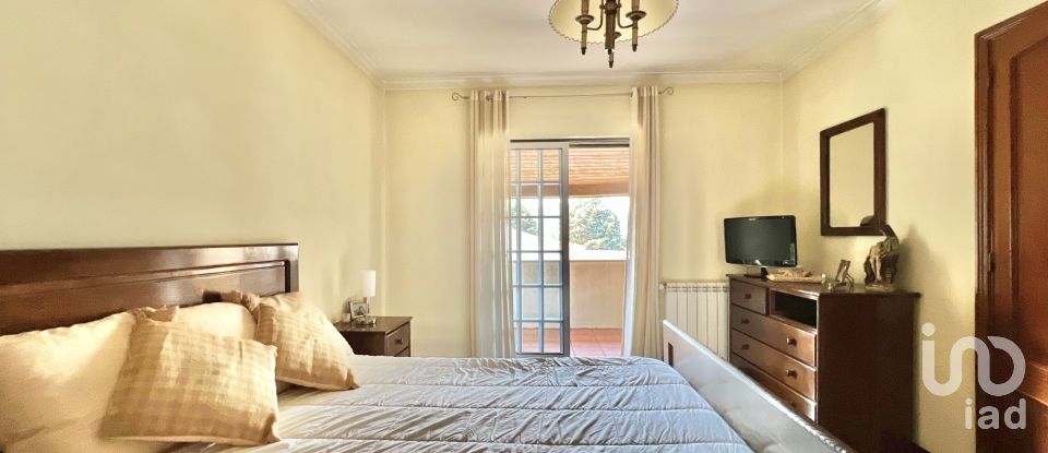 Moradia T4 em Vouzela e Paços de Vilharigues de 260 m²