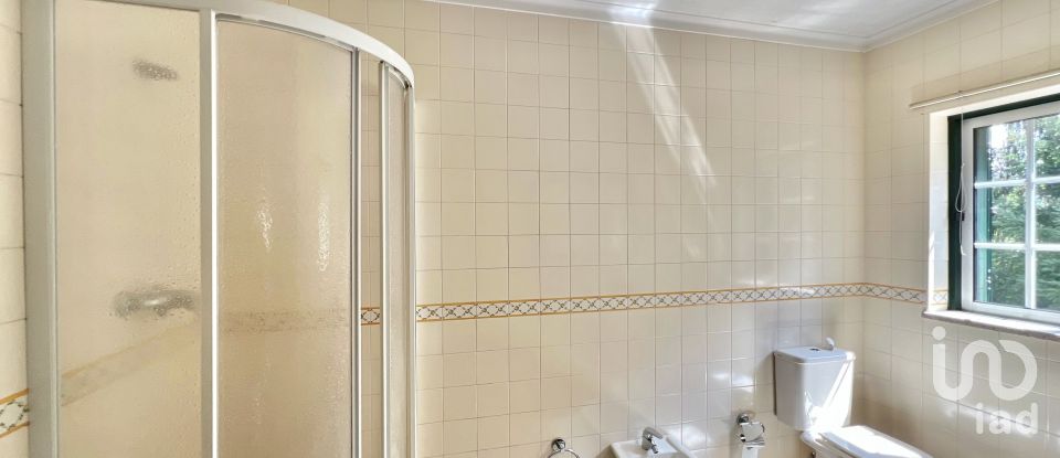 Moradia T4 em Vouzela e Paços de Vilharigues de 260 m²