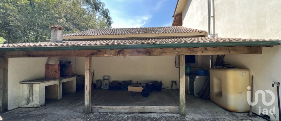 Moradia T4 em Vouzela e Paços de Vilharigues de 260 m²