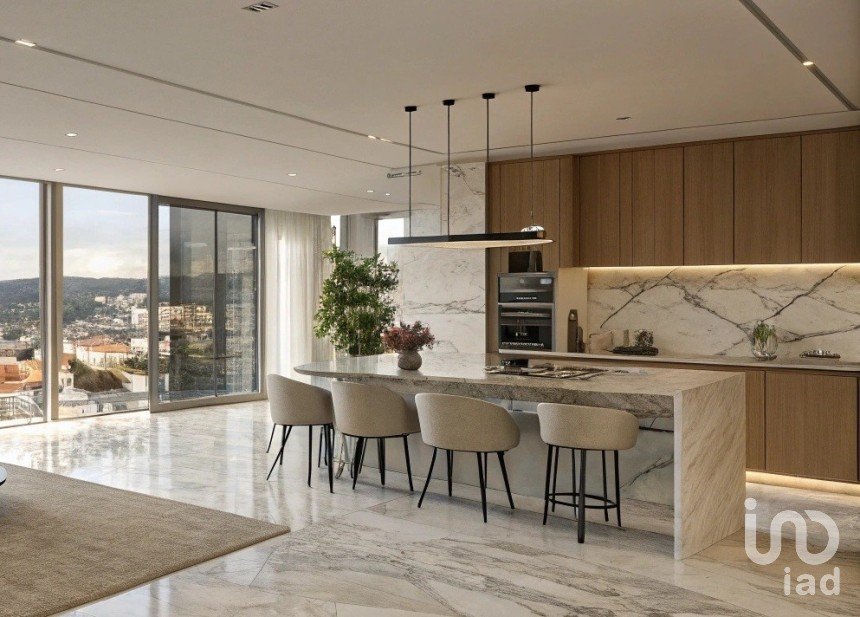 Apartment T5 in Lordelo Do Ouro E Massarelos of 231 m²