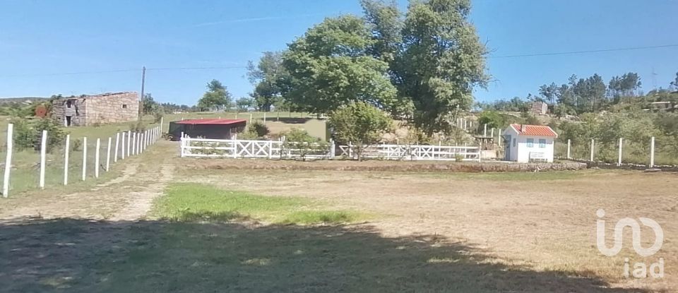 Land in Oliveira do Hospital e São Paio de Gramaços of 2,800 m²