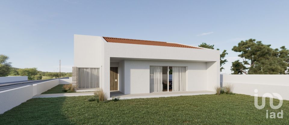 House T3 in Monte Real e Carvide of 233 m²