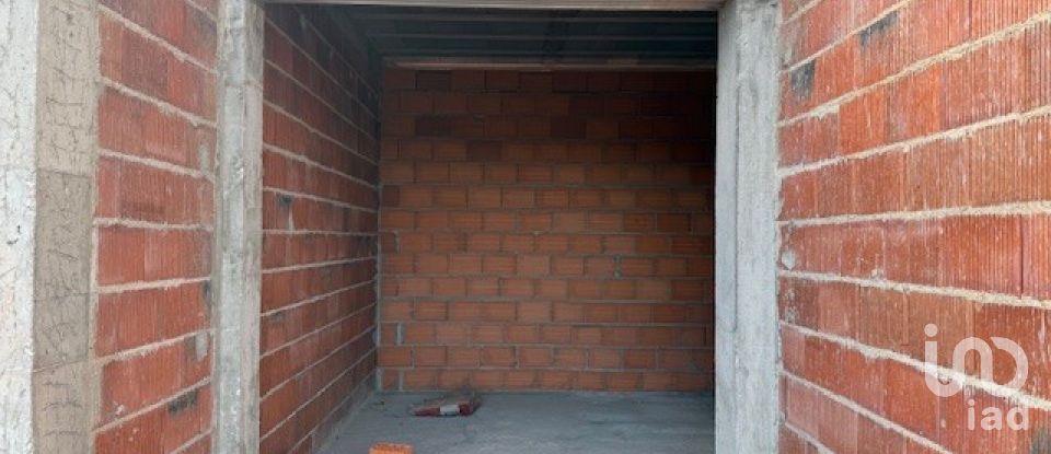 House T3 in Monte Real e Carvide of 233 m²