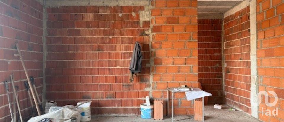 House T3 in Monte Real e Carvide of 233 m²