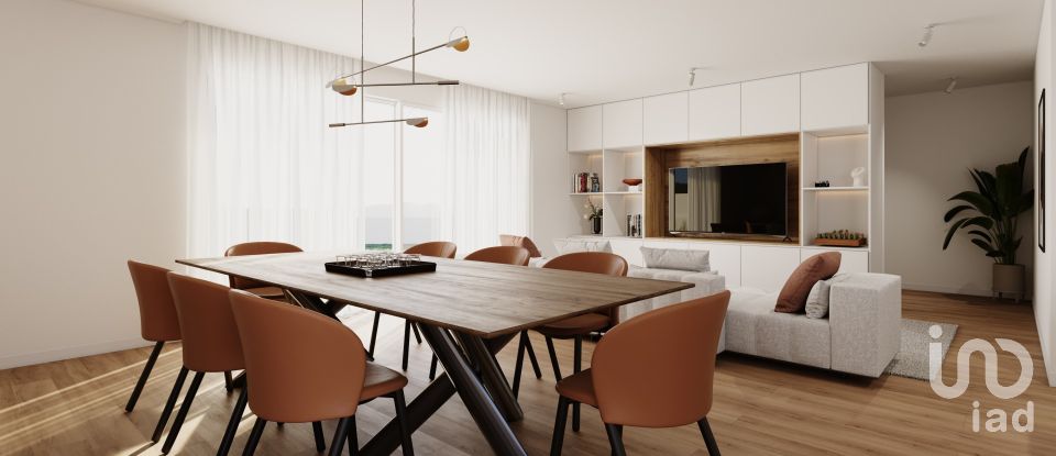 House T3 in Monte Real e Carvide of 233 m²