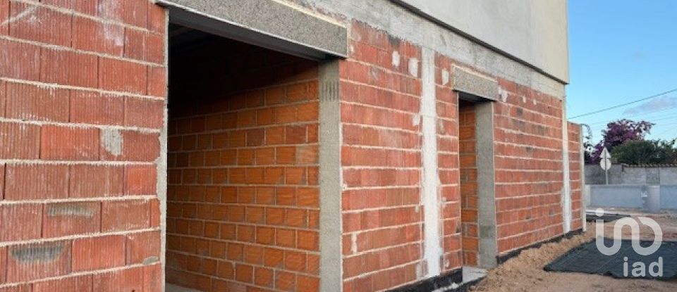 House T3 in Monte Real e Carvide of 233 m²