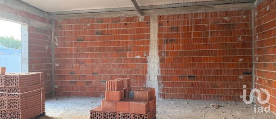 House T3 in Monte Real e Carvide of 233 m²