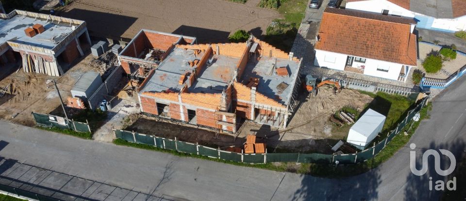 House T3 in Monte Real e Carvide of 233 m²