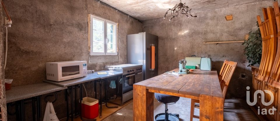 House T0 in Alvares of 477 m²