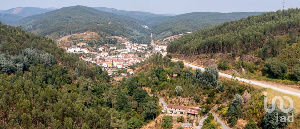 House T0 in Alvares of 477 m²