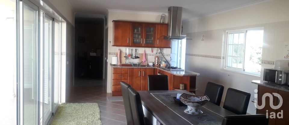 Moradia T3 em Aldeia do Mato e Souto de 330 m²