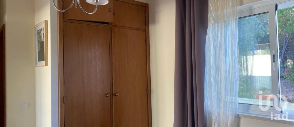 Moradia T3 em Aldeia do Mato e Souto de 330 m²