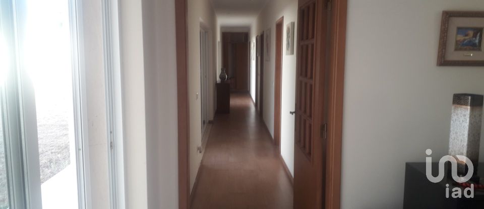 Moradia T3 em Aldeia do Mato e Souto de 330 m²