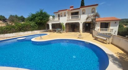 Maison T4 à Boliqueime de 312 m²