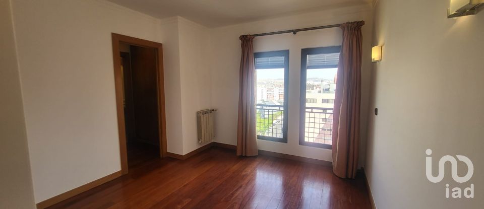 Appartement T2 à São Domingos De Benfica de 169 m²