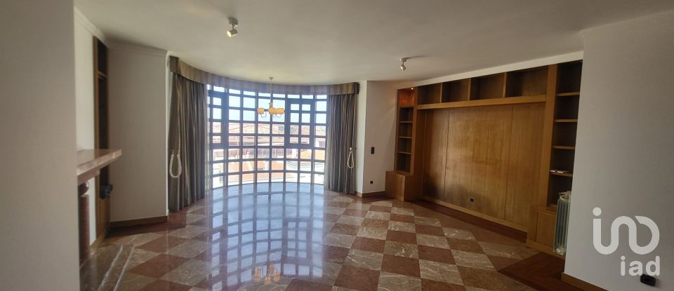 Appartement T2 à São Domingos De Benfica de 169 m²