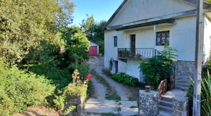 Maison T4 à Aldão de 310 m²