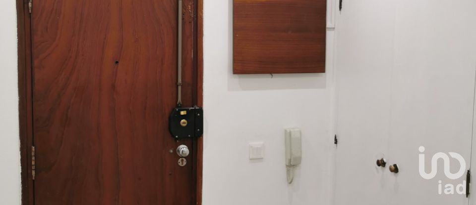 Apartamento T3 em Amora de 69 m²